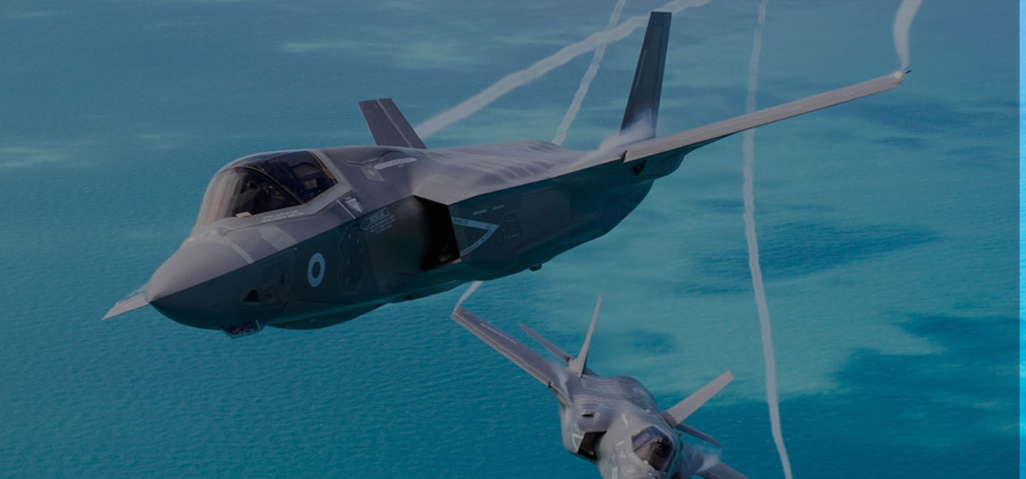 F35 Lightning 2 jets manoeuvring at speed